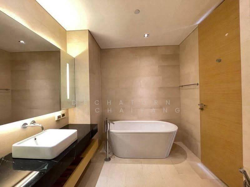 Saladaeng Residences, Bangkok, 29/1 North Sathorn Road, Silom, Bang Rak, Bangkok, 2 Bedrooms, 92 sqm, Condo For Rent, by Dechatorn Chichaiyang, 500552067 - DDproperty.com