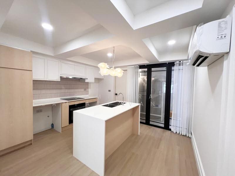 Home for rent Ekkamai, Pridi Phanomyong, Bangkok, Khlong Tan Nua, Watthana, Bangkok, 3 Bedrooms, 192 sqm, Townhouse For Rent, by Sumitara Sampattavanija, 500552103 - DDproperty.com
