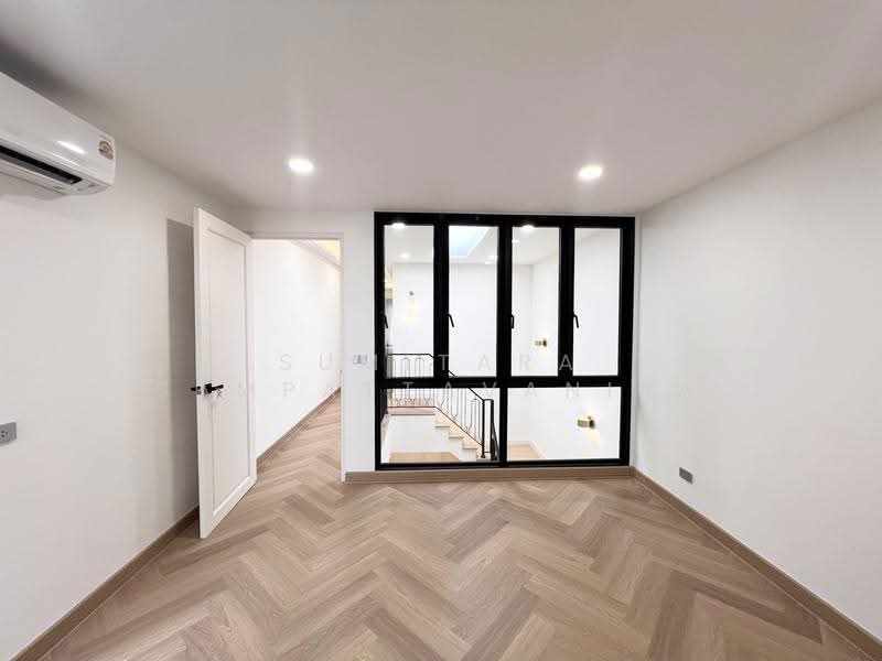 Home for rent Ekkamai, Pridi Phanomyong, Bangkok, Khlong Tan Nua, Watthana, Bangkok, 3 Bedrooms, 192 sqm, Townhouse For Rent, by Sumitara Sampattavanija, 500552103 - DDproperty.com