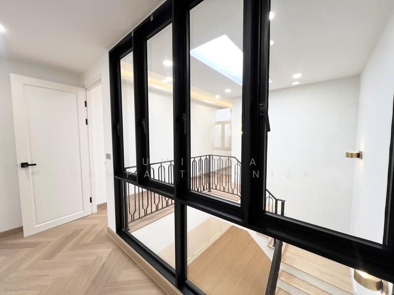 Home for rent Ekkamai, Pridi Phanomyong, Bangkok, Khlong Tan Nua, Watthana, Bangkok, 3 Bedrooms, 192 sqm, Townhouse For Rent, by Sumitara Sampattavanija, 500552103 - DDproperty.com