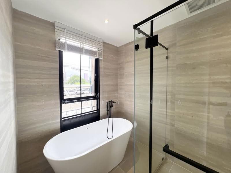 Home for rent Ekkamai, Pridi Phanomyong, Bangkok, Khlong Tan Nua, Watthana, Bangkok, 3 Bedrooms, 192 sqm, Townhouse For Rent, by Sumitara Sampattavanija, 500552103 - DDproperty.com