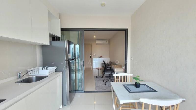 Rhythm Sukhumvit 42, Bangkok, Soi Sukhumvit 42, Sukhumvit Road, Phra Kanong, Khlong Toei, Bangkok, 1 Bedroom, 45 sqm, Condo For Rent, by Juthabhorn Uppachit (Amy), 500552125 - DDproperty.com