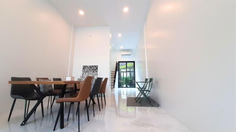 Home Office: Prime Space Thepharak 96, Samut Prakan, เทพารักษ์96, Thepharak, Muang Samut Prakarn, Samut Prakan, 3 Bedrooms, 200 sqm, Townhouse For Sale, by Pimyada (Beauty) Apipong, 500552140 - DDproperty.com