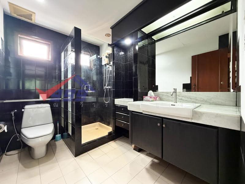 Modern-style detached house on a 200 sq.wah plot in Pattanakarn 58, Bangkok, Suan Luang, Bangkok, 4 Bedrooms, 400 sqm, Single Detached House For Rent, by คุณรวีวรรณ อู่เงิน, 500552157 - DDproperty.com