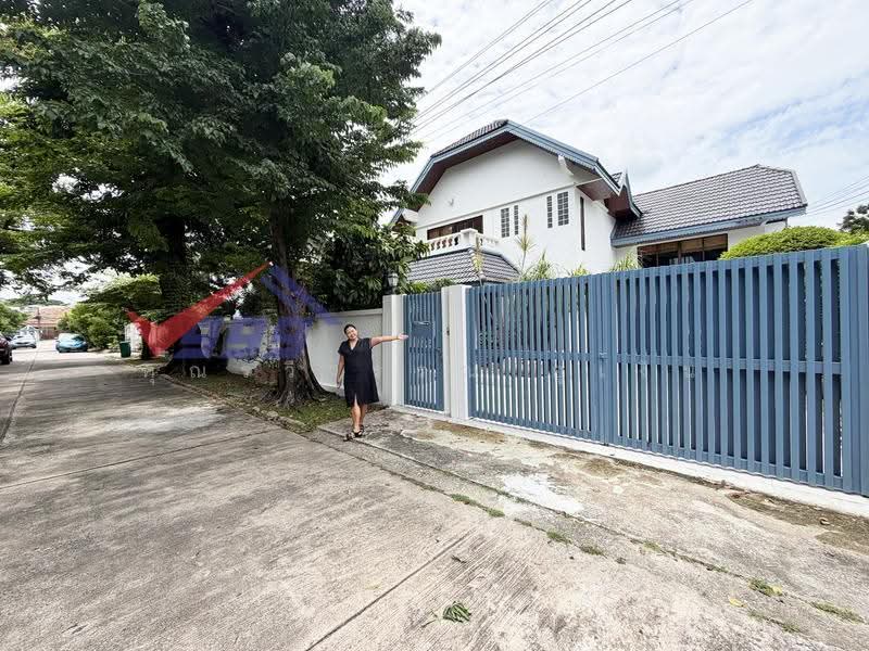 Modern-style detached house on a 200 sq.wah plot in Pattanakarn 58, Bangkok, Suan Luang, Bangkok, 4 Bedrooms, 400 sqm, Single Detached House For Rent, by คุณรวีวรรณ อู่เงิน, 500552157 - DDproperty.com