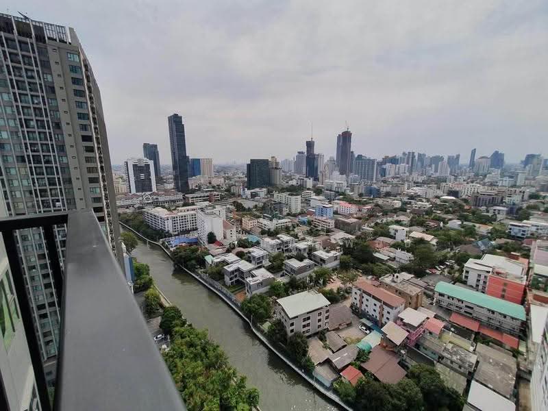 The Base Phetchaburi-Thonglor, Bangkok, Phetchaburi Rd, Bang Kapi, Huai Khwang, Bangkok, 1 Bedroom, 34 sqm, Condo For Rent, by ทศวัฏฏ์ วิเศษสัมมาพันธ์, 500552230 - DDproperty.com