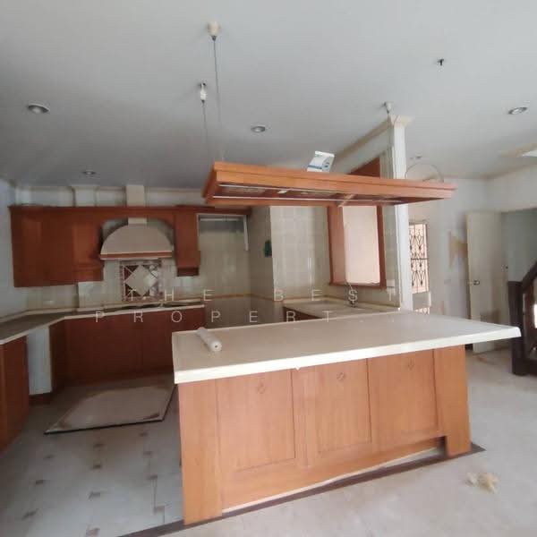 Vararom Prachauthit 98, Bangkok, Soi Pracha Uthit 98, Pracha Uthit Road, Thung Khru, Bangkok, 4 Bedrooms, 300 sqm, Single Detached House For Sale, by The Best Property โบว์, 500552280 - DDproperty.com