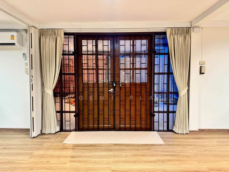 Newly Renovated 2-Storey Detached House for Rent – Near BTS Udom Suk / MRT Si Udom – Pet-Friendly, Bangkok, Bang Na Nuea, Bang Na, Bangkok, 3 Bedrooms, 220 sqm, Single Detached House For Rent, by Agent Pla, 500552311 - DDproperty.com