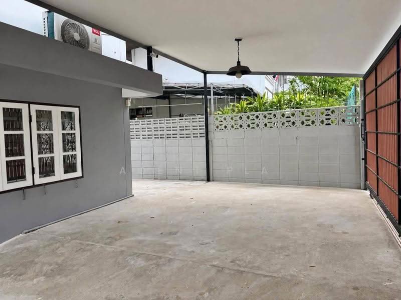 Newly Renovated 2-Storey Detached House for Rent – Near BTS Udom Suk / MRT Si Udom – Pet-Friendly, Bangkok, Bang Na Nuea, Bang Na, Bangkok, 3 Bedrooms, 220 sqm, Single Detached House For Rent, by Agent Pla, 500552311 - DDproperty.com