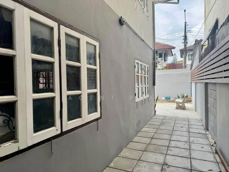 Newly Renovated 2-Storey Detached House for Rent – Near BTS Udom Suk / MRT Si Udom – Pet-Friendly, Bangkok, Bang Na Nuea, Bang Na, Bangkok, 3 Bedrooms, 220 sqm, Single Detached House For Rent, by Agent Pla, 500552311 - DDproperty.com