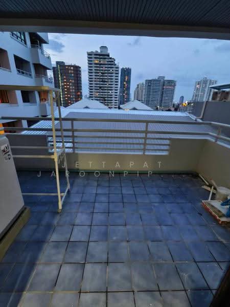 Acadamia Grand Tower, Bangkok, Soi Sukhumvit 43, Khlong Tan Nua, Watthana, Bangkok, 2 Bedrooms, 151 sqm, Condo For Rent, by Jettapat Jaroonpipatkun, 500552321 - DDproperty.com