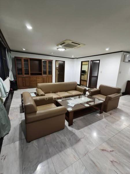 Acadamia Grand Tower, Bangkok, Soi Sukhumvit 43, Khlong Tan Nua, Watthana, Bangkok, 2 Bedrooms, 151 sqm, Condo For Rent, by Jettapat Jaroonpipatkun, 500552321 - DDproperty.com