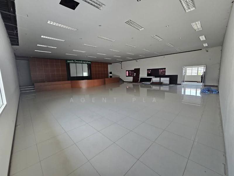 Land with buildings for rent: 2-story office building + warehouse, located on Thepharak Road (SPSAD4, Samut Prakan, Phreak Sa Mai, Muang Samut Prakarn, Samut Prakan, , 2,000 sqm, Office Space For Rent, by Agent Pla, 500552366 - DDproperty.com