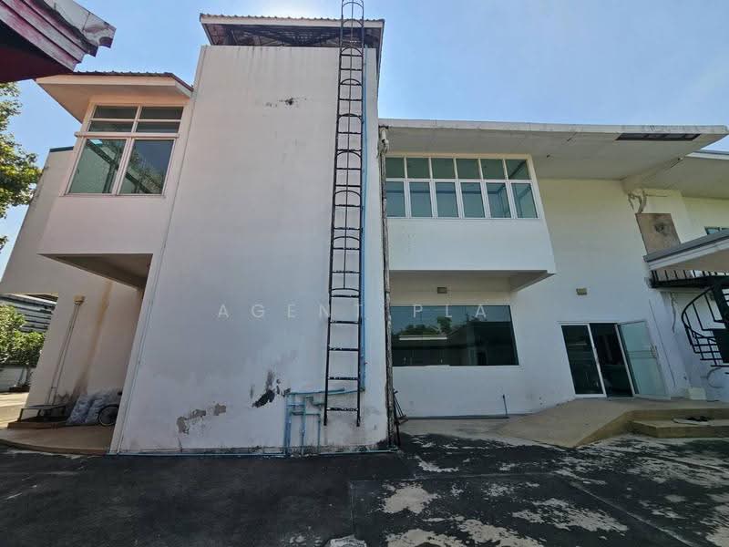 Land with buildings for rent: 2-story office building + warehouse, located on Thepharak Road (SPSAD4, Samut Prakan, Phreak Sa Mai, Muang Samut Prakarn, Samut Prakan, , 2,000 sqm, Office Space For Rent, by Agent Pla, 500552366 - DDproperty.com