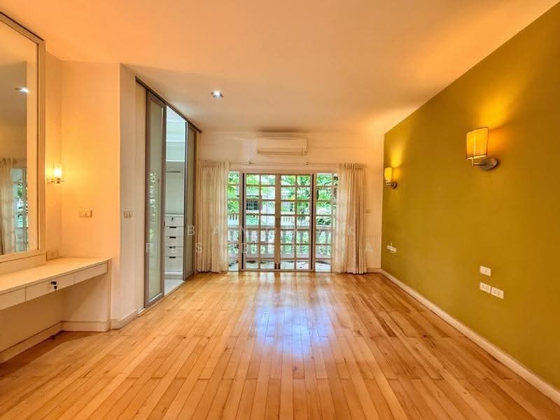 Prompak Gardens Condominium, Bangkok, Sukhumvit, Khlongtoei Nua, Watthana, Bangkok, 3 Bedrooms, 350 sqm, Townhouse For Rent, by Bangkok Residential, 500552367 - DDproperty.com