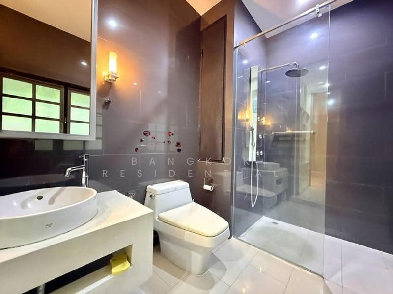Prompak Gardens Condominium, Bangkok, Sukhumvit, Khlongtoei Nua, Watthana, Bangkok, 3 Bedrooms, 350 sqm, Townhouse For Rent, by Bangkok Residential, 500552367 - DDproperty.com