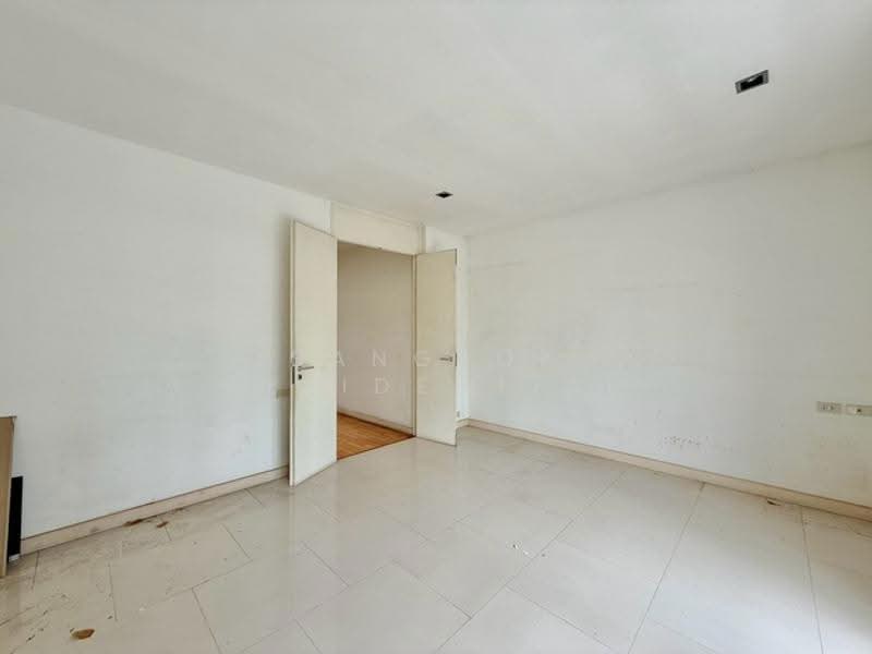 Prompak Gardens Condominium, Bangkok, Sukhumvit, Khlongtoei Nua, Watthana, Bangkok, 3 Bedrooms, 350 sqm, Townhouse For Rent, by Bangkok Residential, 500552367 - DDproperty.com