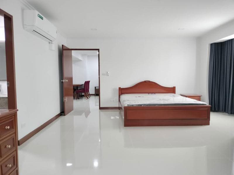 Omni Tower Sukhumvit Nana, Bangkok, 69 Sukhumvit 4 Alley, Khlong Toei, Bangkok, 2 Bedrooms, 100 sqm, Condo For Rent, by Yoshida Co., Ltd., 500552441 - DDproperty.com