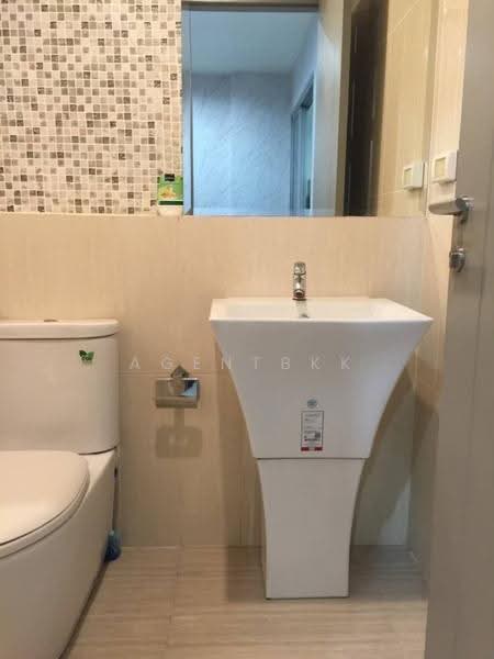 Life Ratchadapisek, Bangkok, 279 Ratchadapisaek Road, Huai Khwang, Bangkok, 1 Bedroom, 32 sqm, Condo For Rent, by Agentbkk, 500552532 - DDproperty.com
