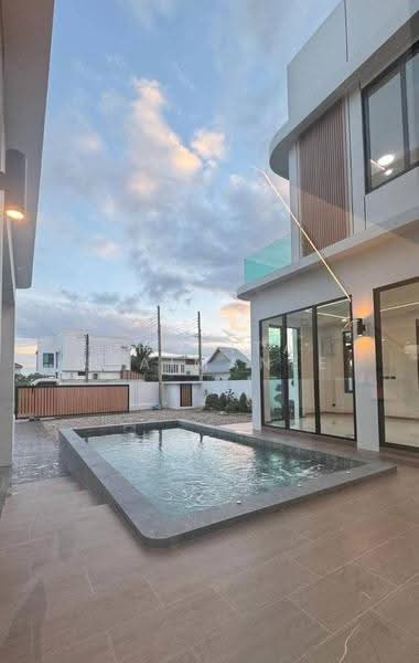 Brand new Pool villa house, Chiang Mai, Nong Kwai, Hang Dong, Chiang Mai, 4 Bedrooms, 320 sqm, Villa For Sale, by Pharita Chaimanee, 500552547 - DDproperty.com