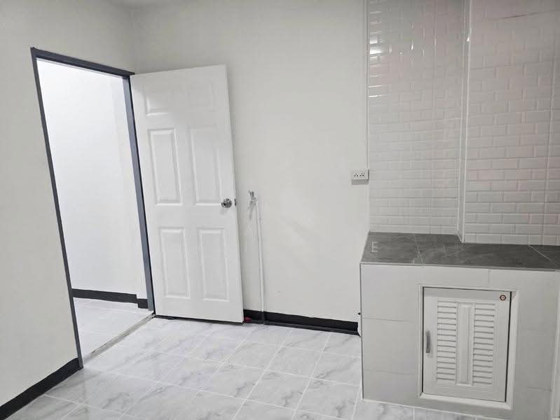 Newly Renovated Townhouse, Chiang Mai, San Phra Net, San Sai, Chiang Mai, 2 Bedrooms, 78 sqm, Townhouse For Sale, by Pharita Chaimanee, 500552598 - DDproperty.com