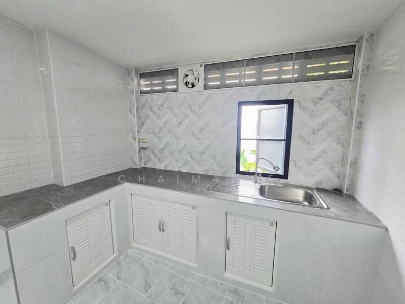 Newly Renovated Townhouse, Chiang Mai, San Phra Net, San Sai, Chiang Mai, 2 Bedrooms, 78 sqm, Townhouse For Sale, by Pharita Chaimanee, 500552598 - DDproperty.com