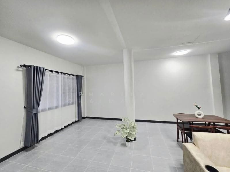 Newly Renovated Townhouse, Chiang Mai, San Phra Net, San Sai, Chiang Mai, 2 Bedrooms, 78 sqm, Townhouse For Sale, by Pharita Chaimanee, 500552598 - DDproperty.com