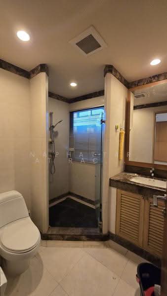 Baan Ananda, Bangkok, Sukhumvit 61, Khlong Tan Nua, Watthana, Bangkok, 2 Bedrooms, 150 sqm, Condo For Rent, by Naphattarat Rachatacharoonrut (NATTY), 500552604 - DDproperty.com