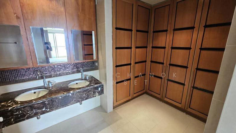 The Lakes, Bangkok, 123 Ratchadaphisek Road, Khlong Toei, Bangkok, 4 Bedrooms, 236 sqm, Condo For Rent, by Hathaichanok Saenset, 500552605 - DDproperty.com