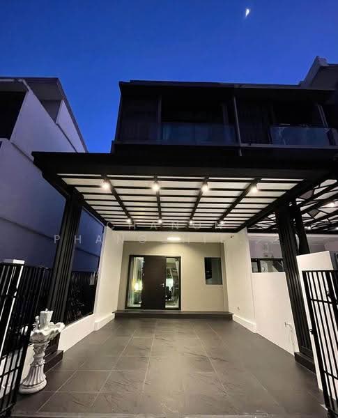 Landmark Ekamai-Ramindra, Bangkok, Sukhonthasawat Road, Lat Phrao, Bangkok, 3 Bedrooms, 172 sqm, Townhouse For Sale, by Chanon Phangchienghien, 500552639 - DDproperty.com