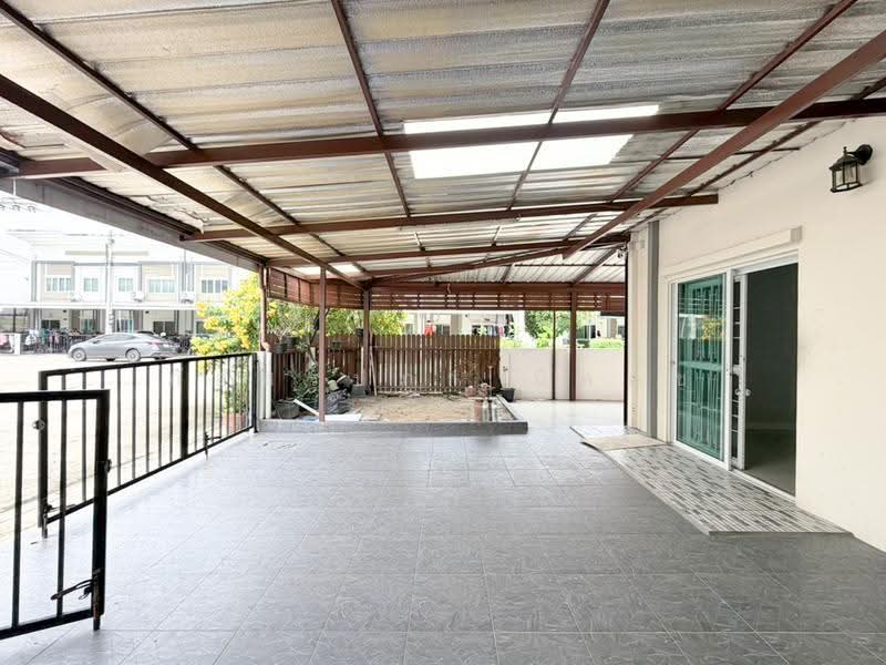 Lalin Town Lio Rangsit-Klong 2, Pathum Thani, Soi Rangsit-Nakhon Nayok 31, Rangsit-Nakhon Nayok Road, Khlong Song, Khlong Luang, Pathum Thani, 4 Bedrooms, 130 sqm, Townhouse For Sale, by ภัสสร์ปภา นิลคช, 500552641 - DDproperty.com