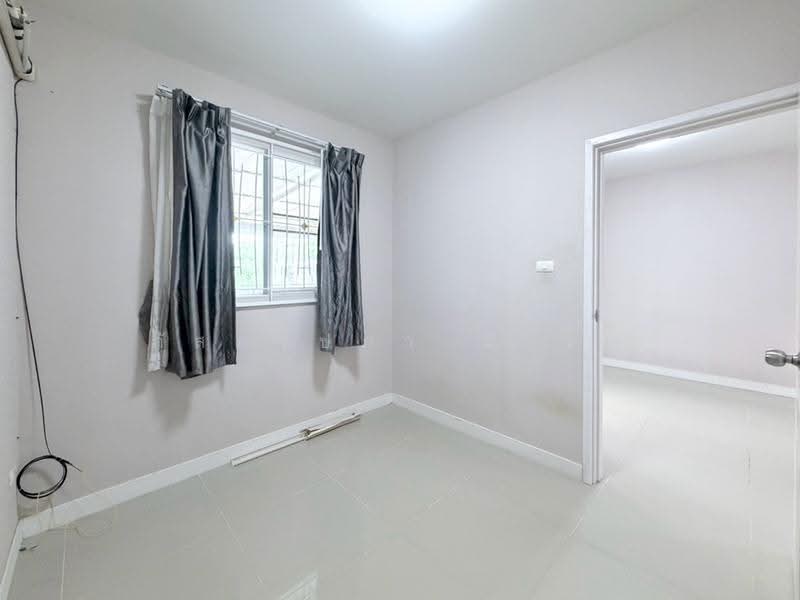 Lalin Town Lio Rangsit-Klong 2, Pathum Thani, Soi Rangsit-Nakhon Nayok 31, Rangsit-Nakhon Nayok Road, Khlong Song, Khlong Luang, Pathum Thani, 4 Bedrooms, 130 sqm, Townhouse For Sale, by ภัสสร์ปภา นิลคช, 500552641 - DDproperty.com