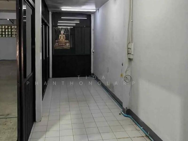 Warehouse with office for rent in the Din Daeng area—a prime location near the Din Daeng Expressway, Bangkok, Din Daeng, Bangkok, , 580 sqm, Warehouse/Factory For Rent, by Tida phanthonglarptawee, 500552679 - DDproperty.com
