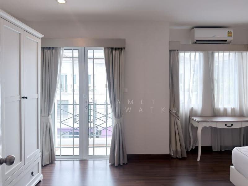 Leon Sukhumvit 62, Bangkok, Soi Sampopnaruemit, Bang Chak, Phra Khanong, Bangkok, 3 Bedrooms, 210 sqm, Townhouse For Rent, by Jiramet Lapsiriwatkul, 500552725 - DDproperty.com