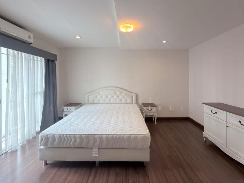 Leon Sukhumvit 62, Bangkok, Soi Sampopnaruemit, Bang Chak, Phra Khanong, Bangkok, 3 Bedrooms, 210 sqm, Townhouse For Rent, by Jiramet Lapsiriwatkul, 500552725 - DDproperty.com
