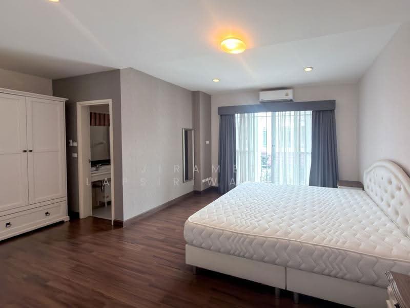 Leon Sukhumvit 62, Bangkok, Soi Sampopnaruemit, Bang Chak, Phra Khanong, Bangkok, 3 Bedrooms, 210 sqm, Townhouse For Rent, by Jiramet Lapsiriwatkul, 500552725 - DDproperty.com