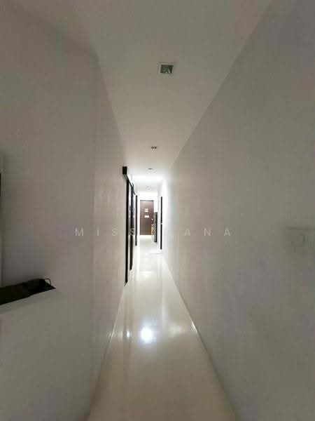 เอกมัย รามอินทรา, Bangkok, Khlong Tan Nua, Watthana, Bangkok, , 684 sqm, Office Space For Sale, by Miss Nana, 500552738 - DDproperty.com