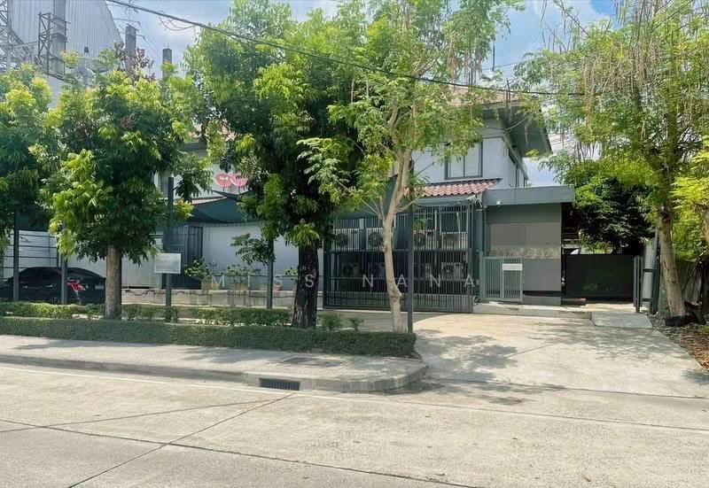 เอกมัย รามอินทรา, กรุงเทพ, คลองตันเหนือ, วัฒนา, กรุงเทพ, 684 ตร.ม., สำนักงาน ขาย, โดย Miss Nana, 500552738 - DDproperty.com