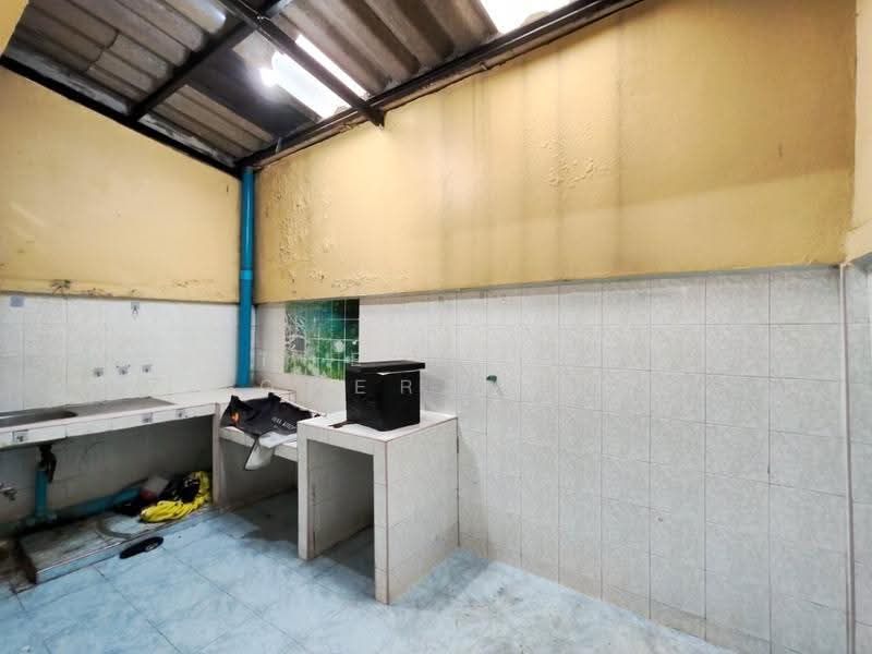 สวนทองวิลล่า7 ลำลูกกา-คลอง4, Pathum Thani, Lat Sawai, Lam Luk Ka, Pathum Thani, 2 Bedrooms, 100 sqm, Townhouse For Sale, by The Best Property โบว์, 500552789 - DDproperty.com