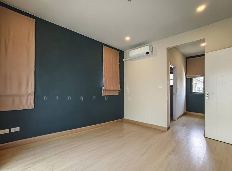 Britania Kukot Station, Pathum Thani, Lam Luk Ka 13 Road, Khu Khot, Lam Luk Ka, Pathum Thani, 3 Bedrooms, 150 sqm, Semi-Detached House (Twin House) For Sale, by กรกฤตย์ บุญสระ, 500552804 - DDproperty.com