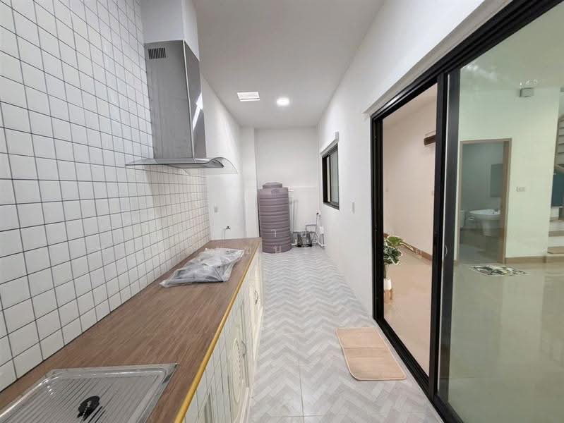 Medio Nimitmai, Bangkok, Nimit Mai Road, Sai Kong Din, Khlong Sam Wa, Bangkok, 3 Bedrooms, 120 sqm, Townhouse For Sale, by คุณ อาทิตยา พรมชัยชนะ (พลู), 500552840 - DDproperty.com