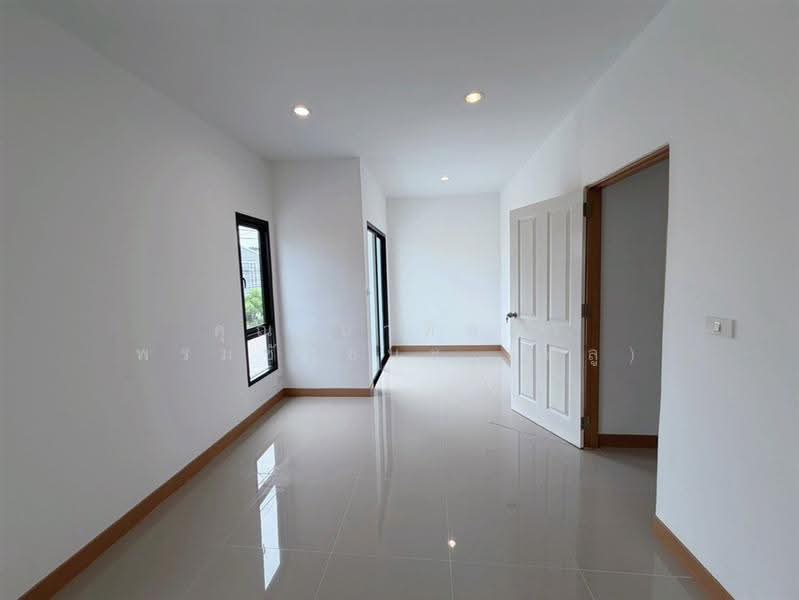 Medio Nimitmai, Bangkok, Nimit Mai Road, Sai Kong Din, Khlong Sam Wa, Bangkok, 3 Bedrooms, 120 sqm, Townhouse For Sale, by คุณ อาทิตยา พรมชัยชนะ (พลู), 500552840 - DDproperty.com