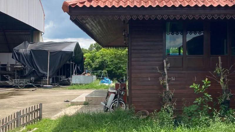 บ้านเดี่ยว ทรงไทยล้านนา พร้อมโกดังและออฟฟิศระยอง ถูกสุดในระยอง, Rayong, บ้านค่าย, Ta Khan, Ban Khai, Rayong, 4 Bedrooms, 4,800 sqm, Single Detached House For Sale, by คุณ รุจิรา ( เจน ), 500552875 - DDproperty.com