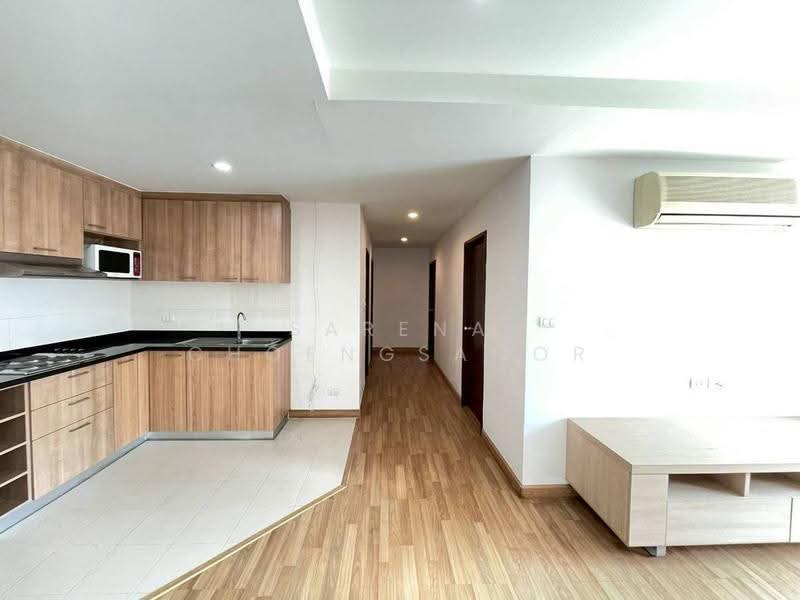 Y.O. Place, Bangkok, 223 Soi Sai Nam Thip 2, Khlong Toei, Bangkok, 3 Bedrooms, 111 sqm, Apartment For Rent, by Sarena Choengsamor, 500552896 - DDproperty.com