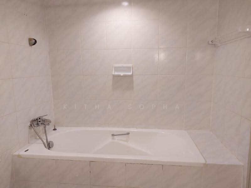 Omni Tower Sukhumvit Nana, Bangkok, 69 Sukhumvit 4 Alley, Khlong Toei, Bangkok, 2 Bedrooms, 140 sqm, Condo For Sale, by Kitha Sopha, 500553079 - DDproperty.com