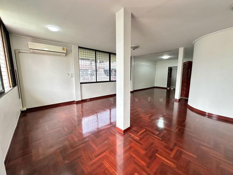 ขายทาวน์เฮ้าส์ 2 ชั้นครึ่ง 28.8 ตร.ว หลังมุม พระราม2 ซอย27, Bangkok, Bangmot, Chom Thong, Bangkok, 3 Bedrooms, 250 sqm, Townhouse For Sale, by มงคล พูลทรัพย์, 500553156 - DDproperty.com