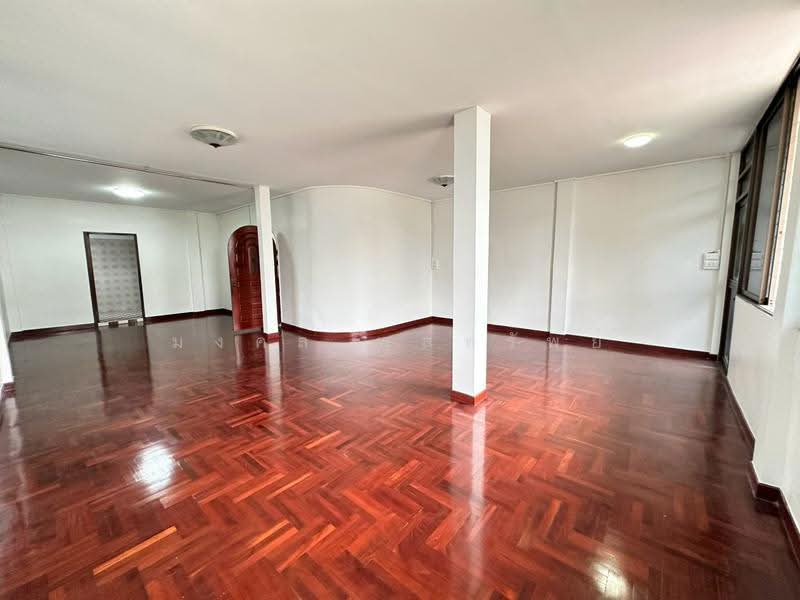 ขายทาวน์เฮ้าส์ 2 ชั้นครึ่ง 28.8 ตร.ว หลังมุม พระราม2 ซอย27, Bangkok, Bangmot, Chom Thong, Bangkok, 3 Bedrooms, 250 sqm, Townhouse For Sale, by มงคล พูลทรัพย์, 500553156 - DDproperty.com