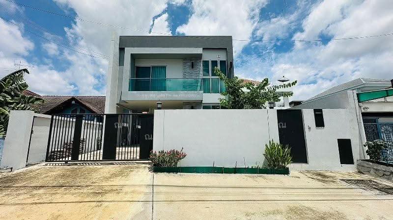 Baan Sudjit Nivate, Bangkok, Rama II Road, Samae Dam, Bang Khun Thian, Bangkok, 4 Bedrooms, 200 sqm, Single Detached House For Sale, by คุณ ธนพวรรณ (ณวรรณ), 500553183 - DDproperty.com