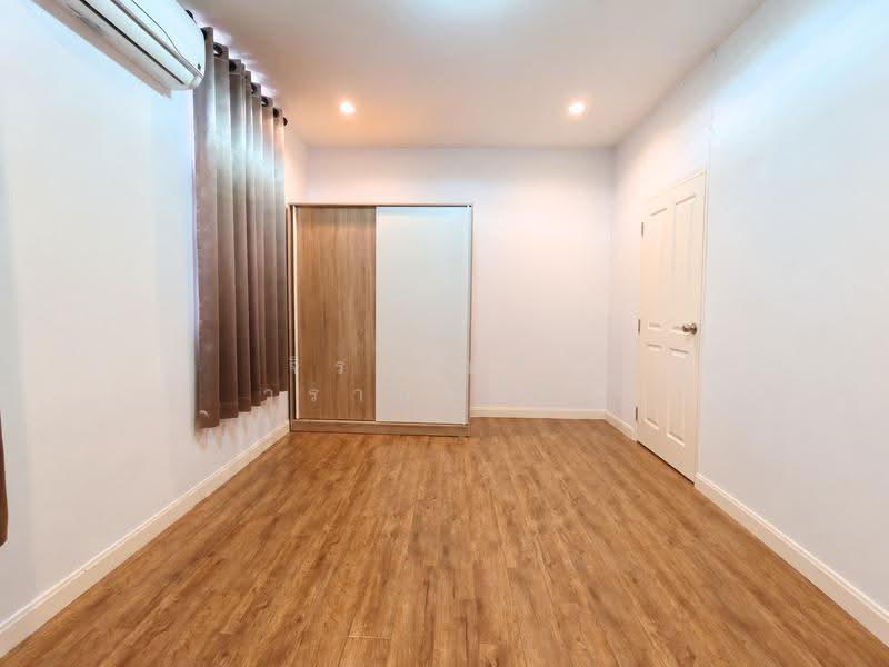 Lalin Greenville Rama 9-Onnuch-Suvannabhumi, Bangkok, Soi Lalin Greenville, Prawet, Bangkok, 4 Bedrooms, 200 sqm, Single Detached House For Sale, by จิระเมศร์ วราสิทธิ์สิริ, 500553189 - DDproperty.com