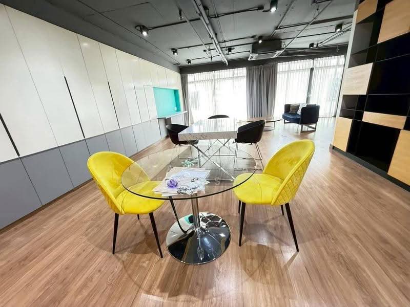 Baan Phrom Phong, Bangkok, Soi Sukhumvit 39, Khlong Tan Nua, Watthana, Bangkok, 3 Bedrooms, 209 sqm, Condo For Rent, by Sarena Choengsamor, 500553305 - DDproperty.com